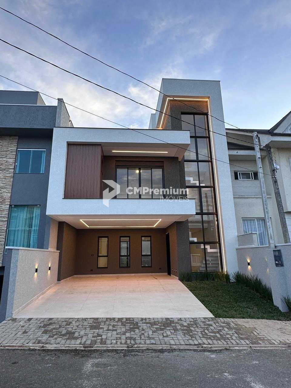 Lindo Sobrado 4 Dormitórios no Bairro Cachoeira  Barreirinha, ...