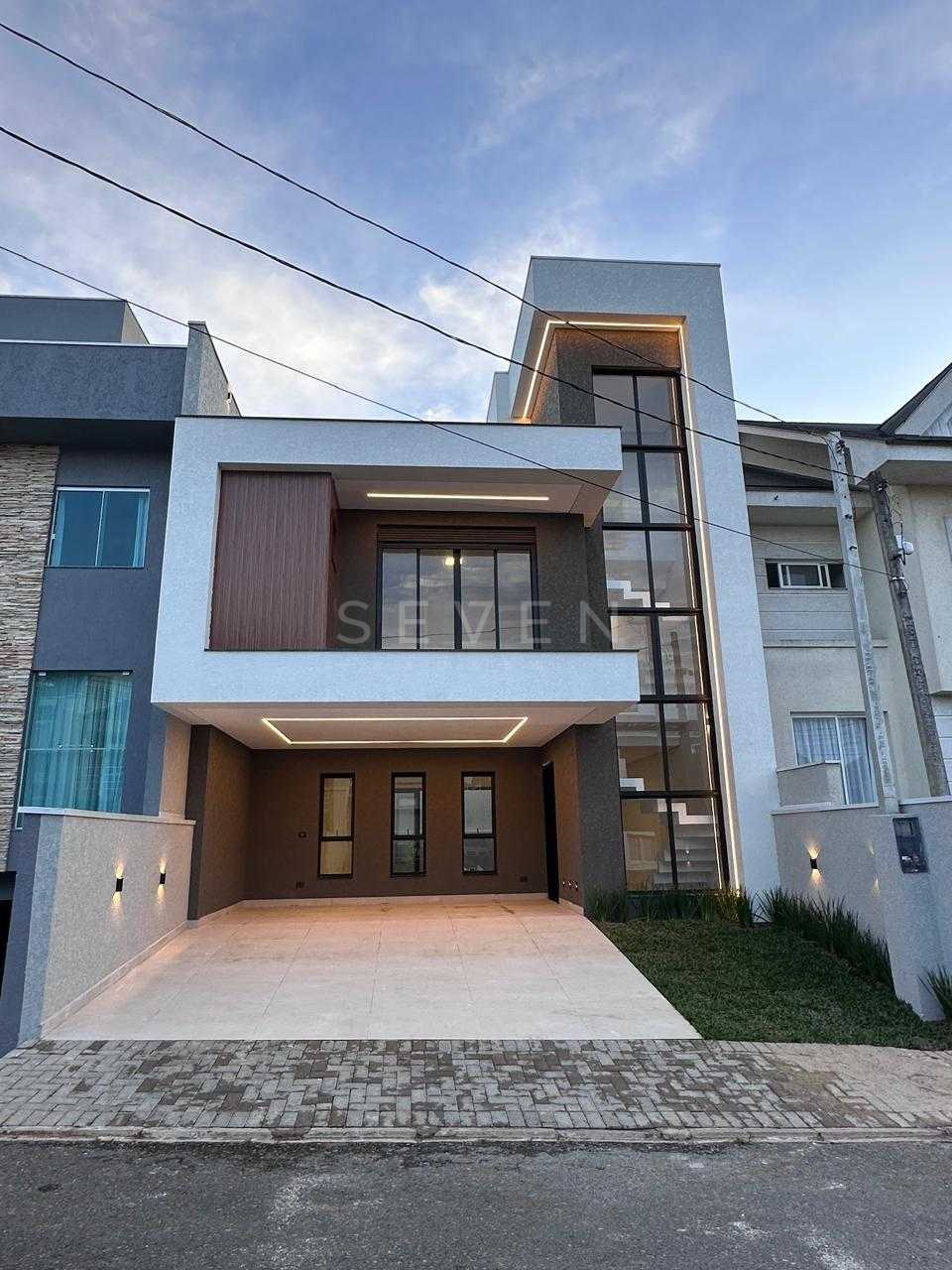 Lindo Sobrado 4 Dormitórios no Bairro Cachoeira  Barreirinha, ...