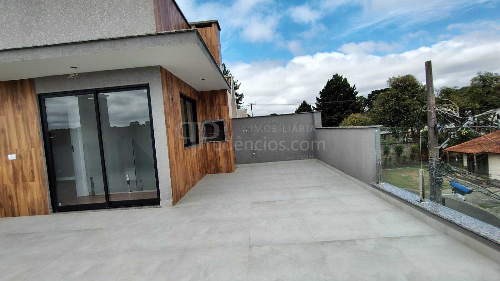 Lindo Sobrado Moderno com 3 Dormitórios e Terraço no Bairro Ca...