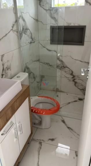 Condomínio Ensolarado com 2 Quartos e Vista para o Parque Tanguá