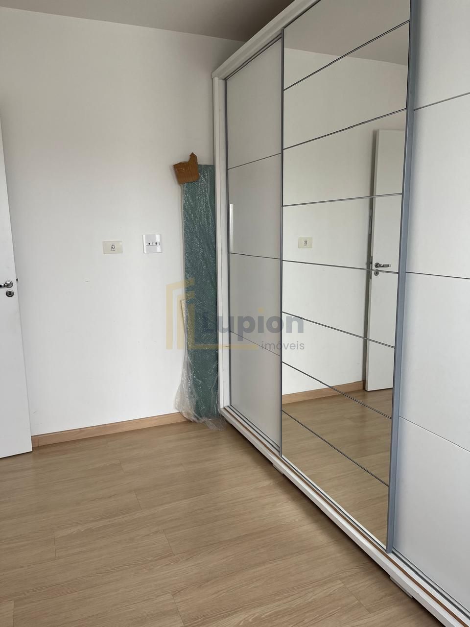 Casa 3 Quartos com Suíte e Churrasqueira no Tarumã  Residencia...