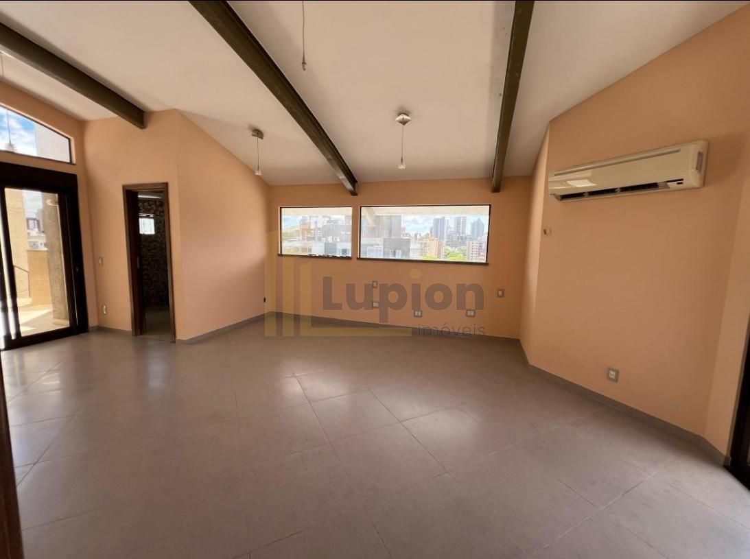 Cobertura Exclusiva no Juvevê com Elevador Privativo e Vista P...