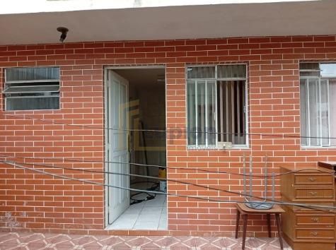 Excelente Oportunidade no Novo Mundo  Terreno com 3 Casas e Po...
