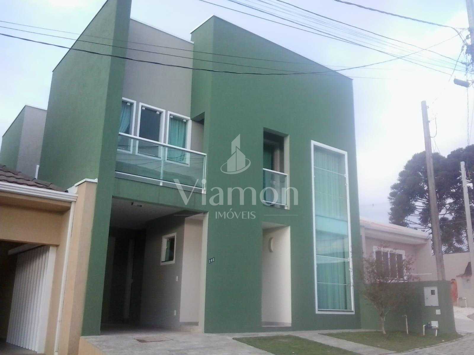 Sobrado Três Quartos Em Condomínio Fechado  No Bairro Cachoeir...