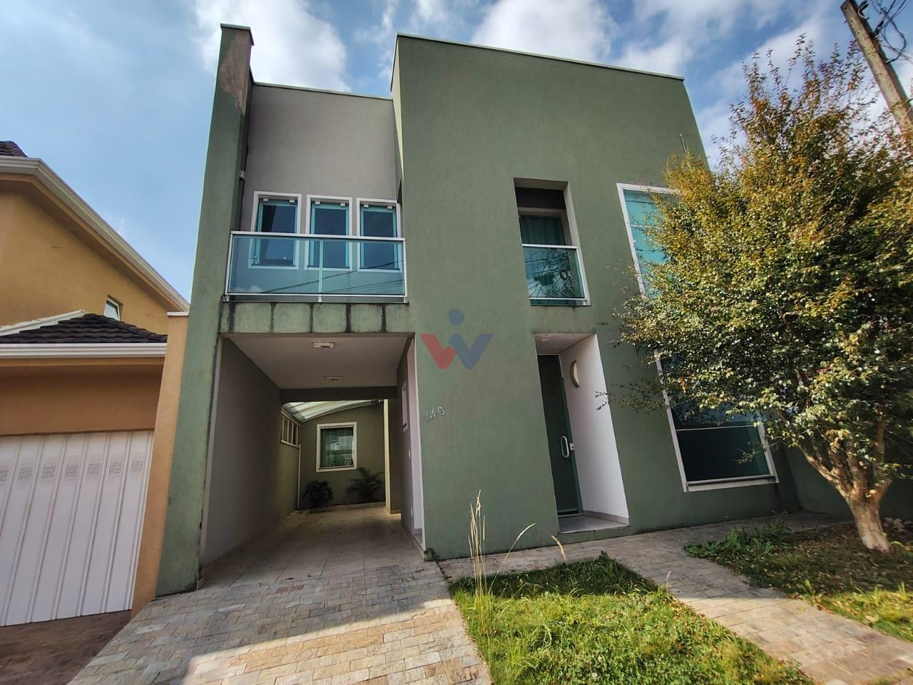 Sobrado Três Quartos Em Condomínio Fechado  No Bairro Cachoeir...