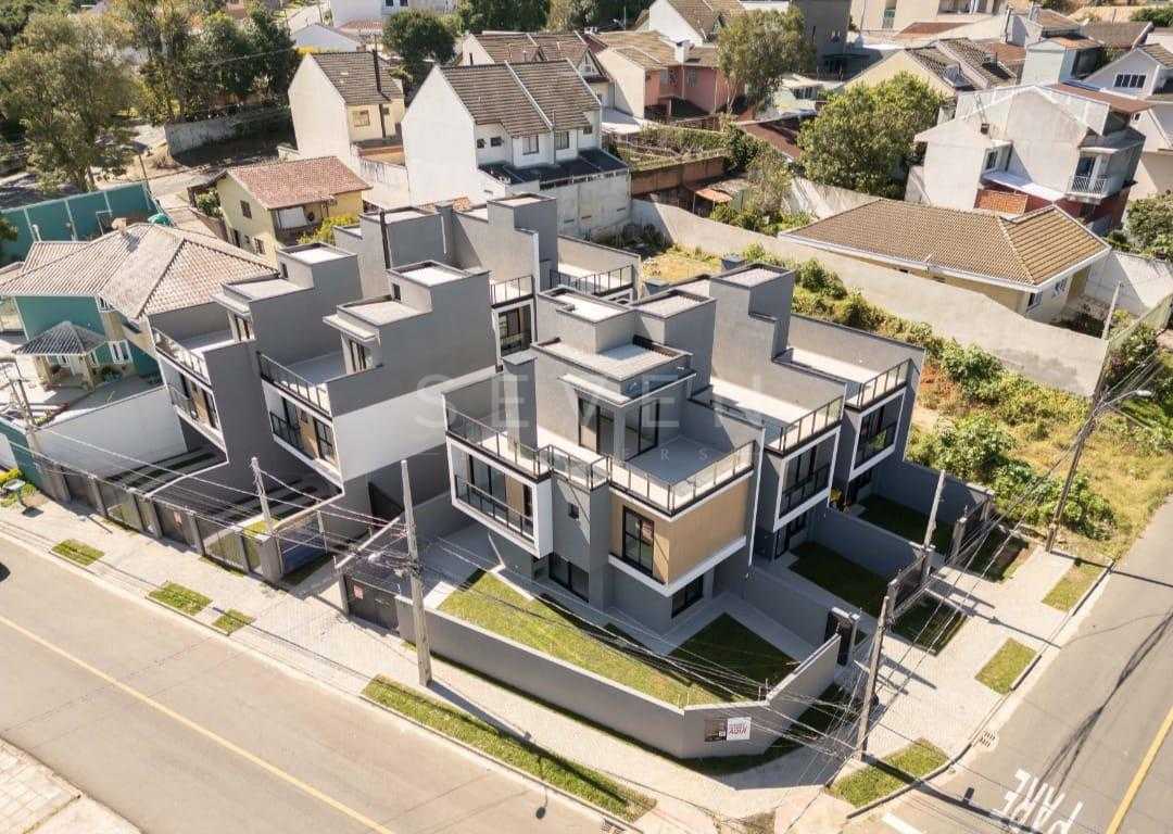 Lindo Sobrado Três Quartos Em Condomínio No Bairro Pilarzinho,...