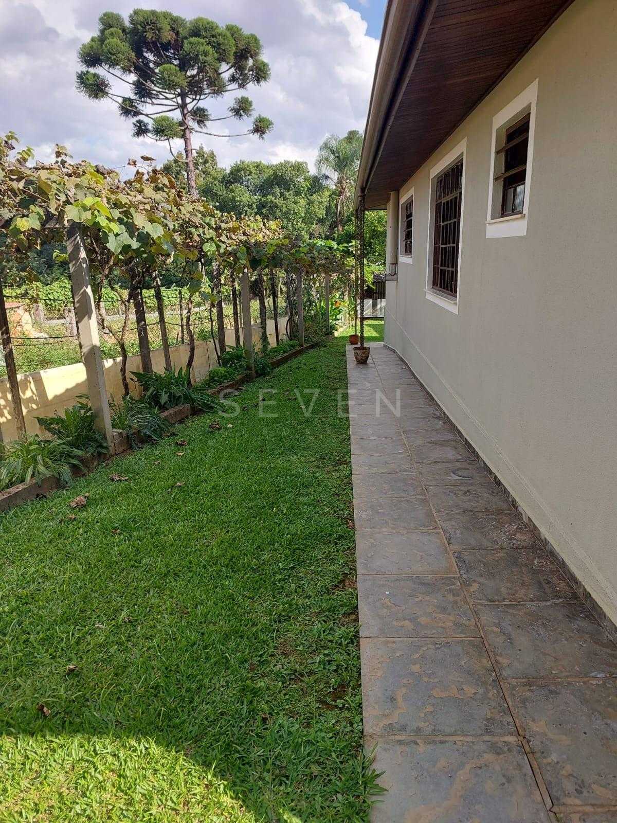 TOportunidade Única  Área de 2.700m  à Venda na Rua Marta Kleina