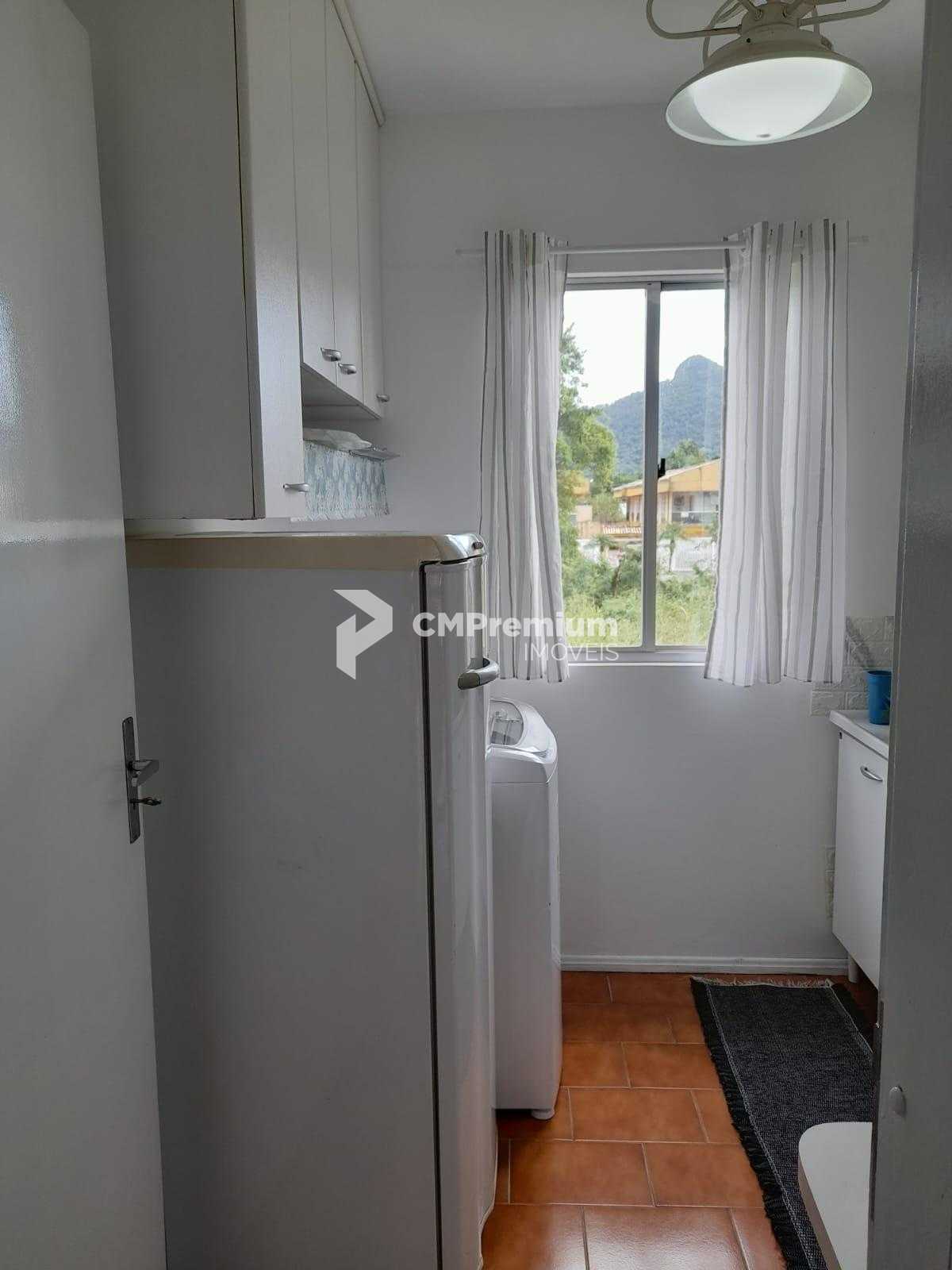 Apartamento Duplex Mobiliado em Matinhos com 3 Quartos, Churra...