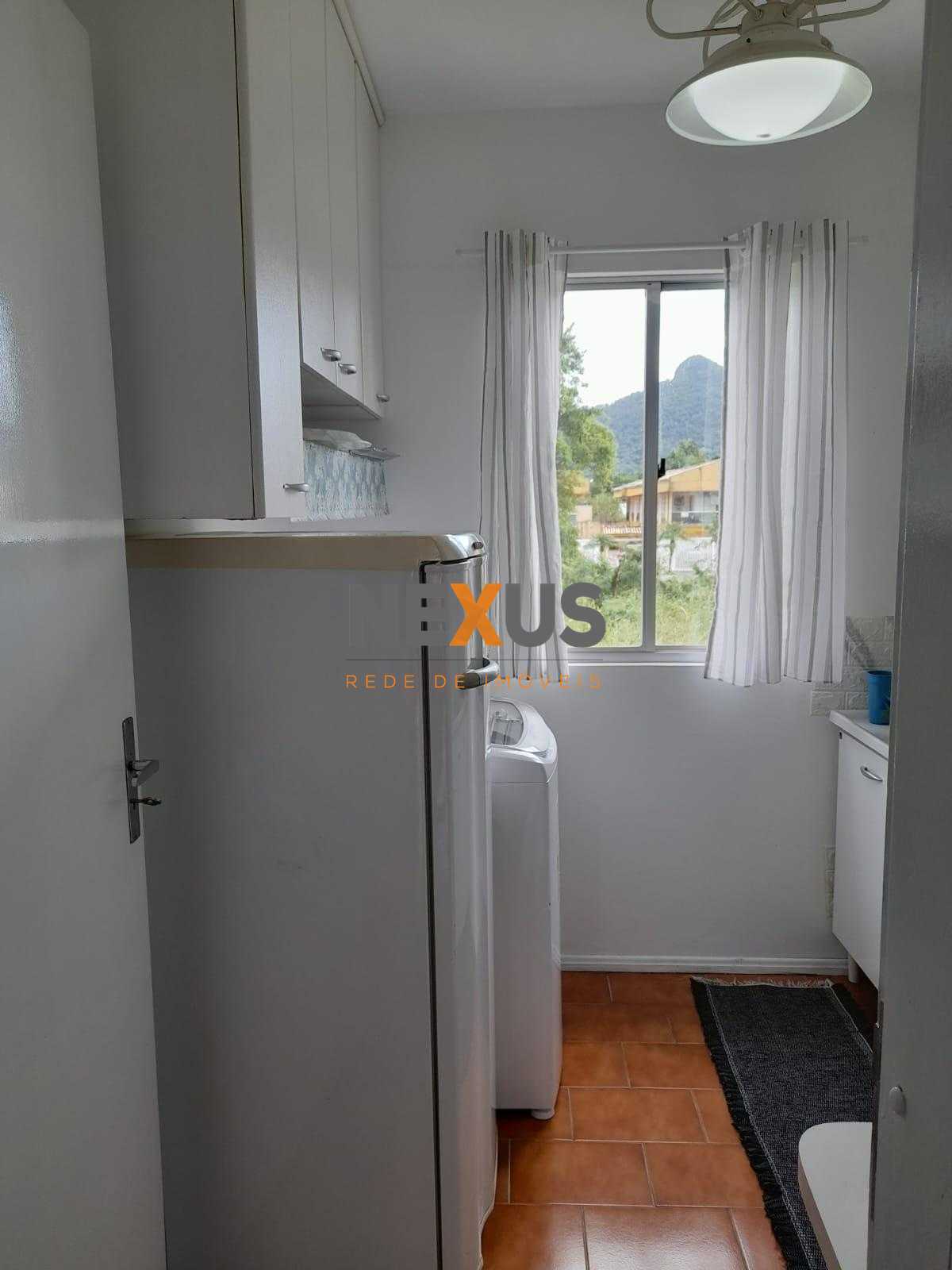 Apartamento Duplex Mobiliado em Matinhos com 3 Quartos, Churra...