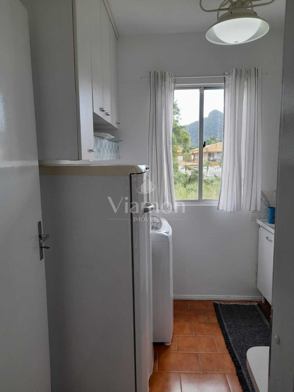 Apartamento Duplex Mobiliado em Matinhos com 3 Quartos, Churra...