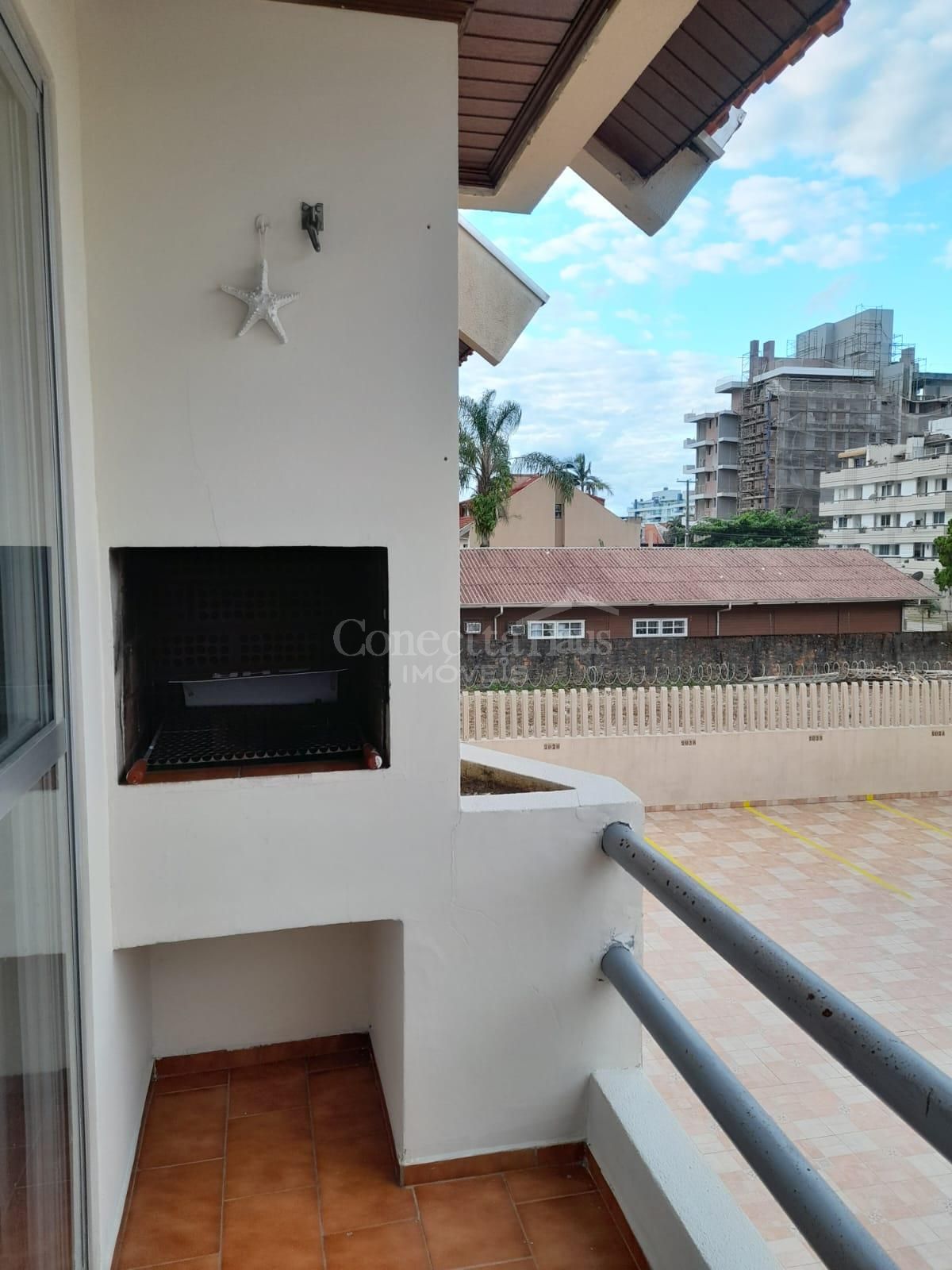 Apartamento Duplex Mobiliado em Matinhos com 3 Quartos, Churra...