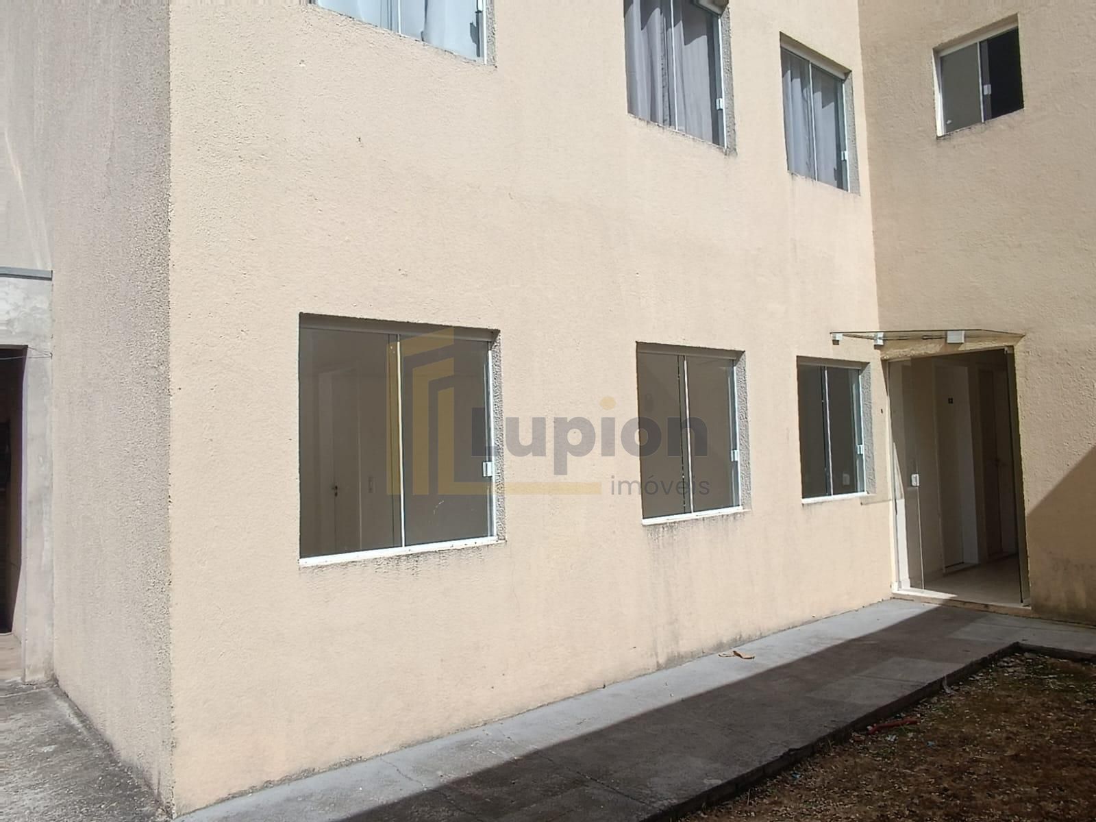 Apartamento térreo reformado com 3 quartos, suíte e área gourm...