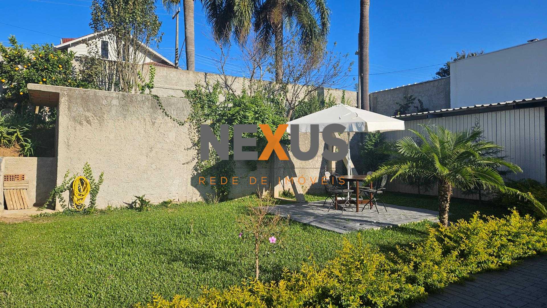 Casa com 57m  em terreno de  316m , esquina,  em Araucária  Ba...