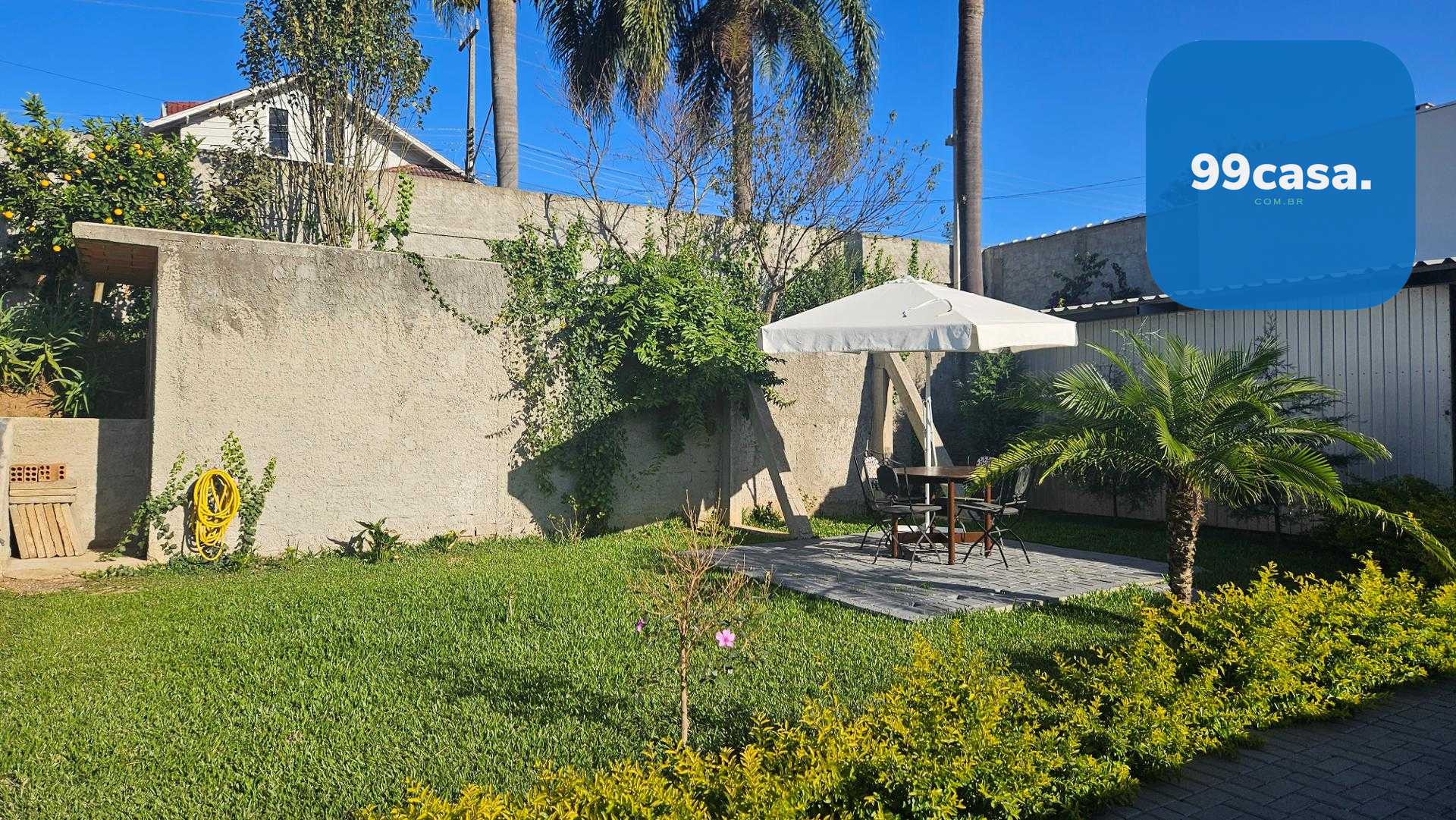 Terreno de esquina 316m  com área construída à venda em Araucá...