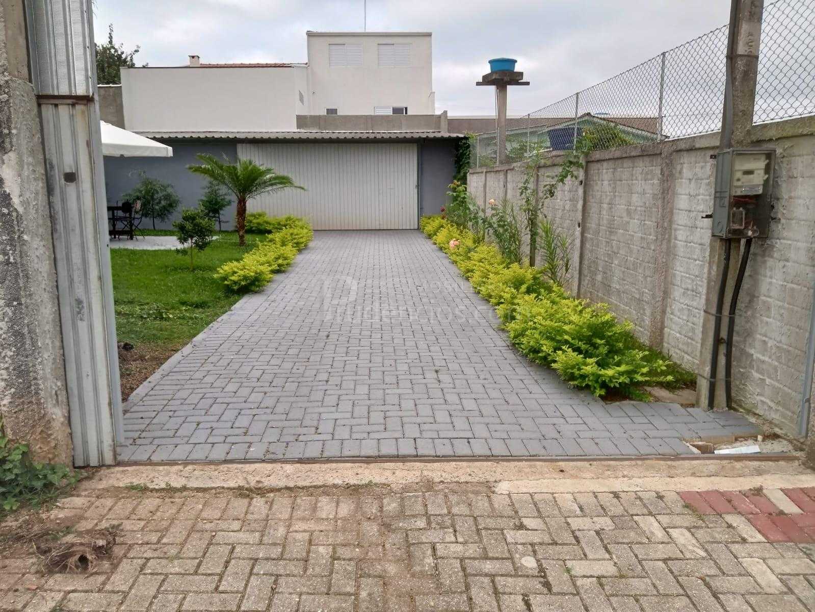 Casa com 57m  em terreno de  316m , esquina,  em Araucária  Ba...