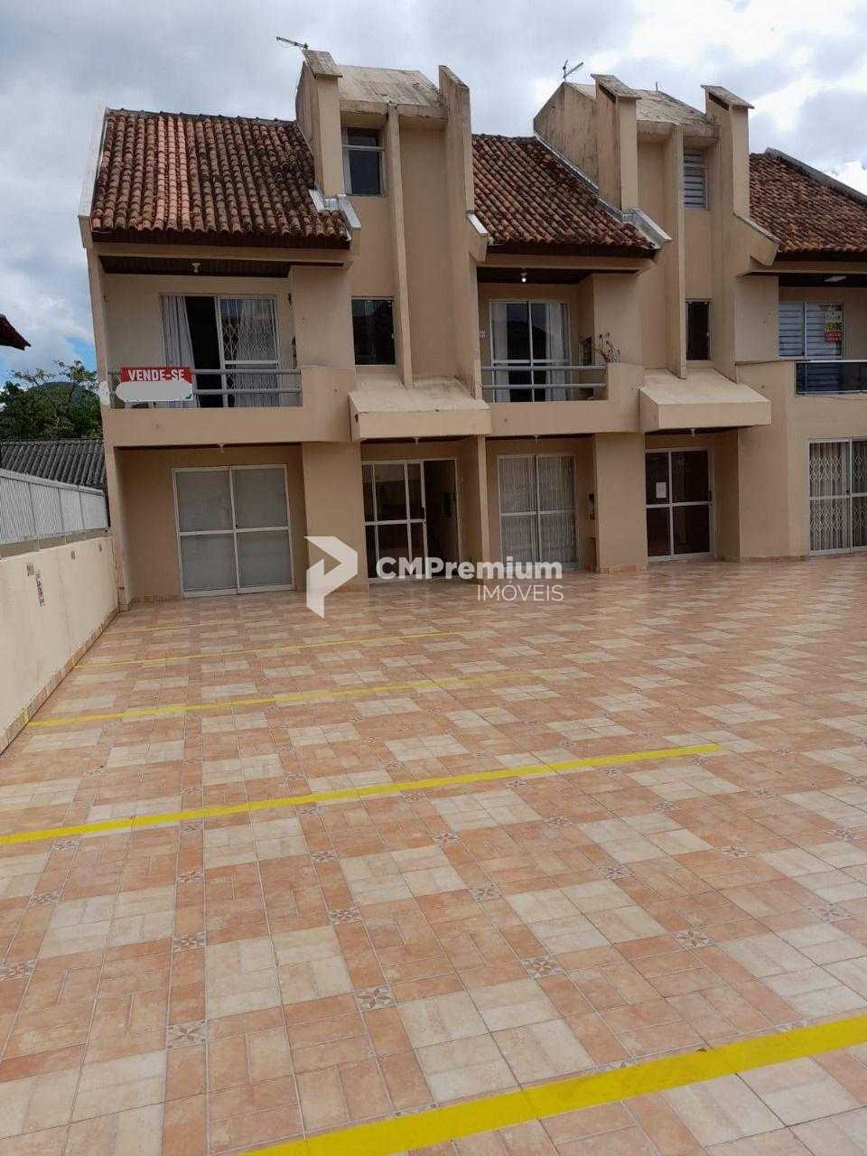 Apartamento Duplex Mobiliado em Matinhos com 3 Quartos, Churra...
