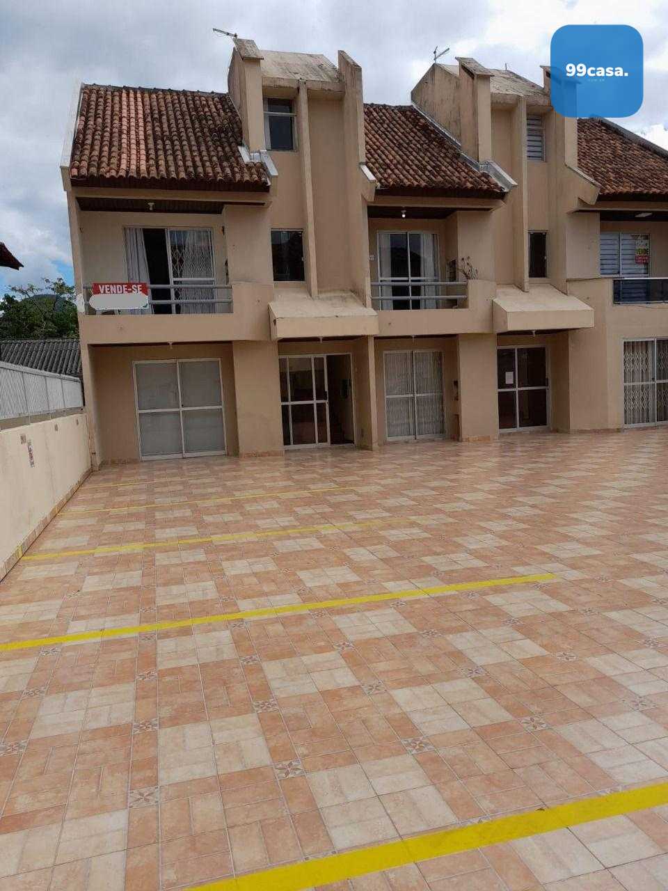 Apartamento Duplex Mobiliado em Matinhos com 3 Quartos, Churra...