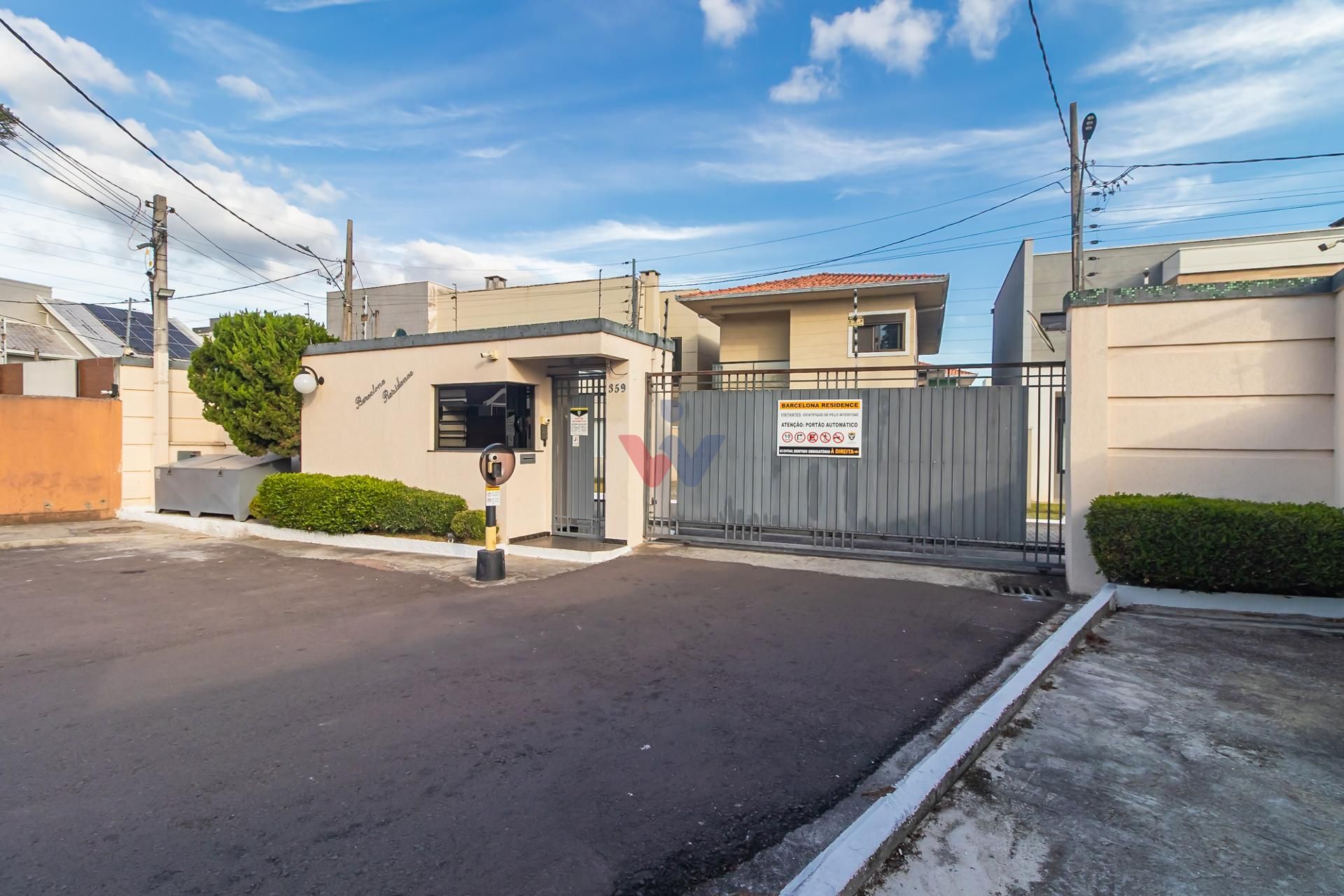 Casa Triplex Alto Padrão no Residencial Barcelona  4 Dormitóri...