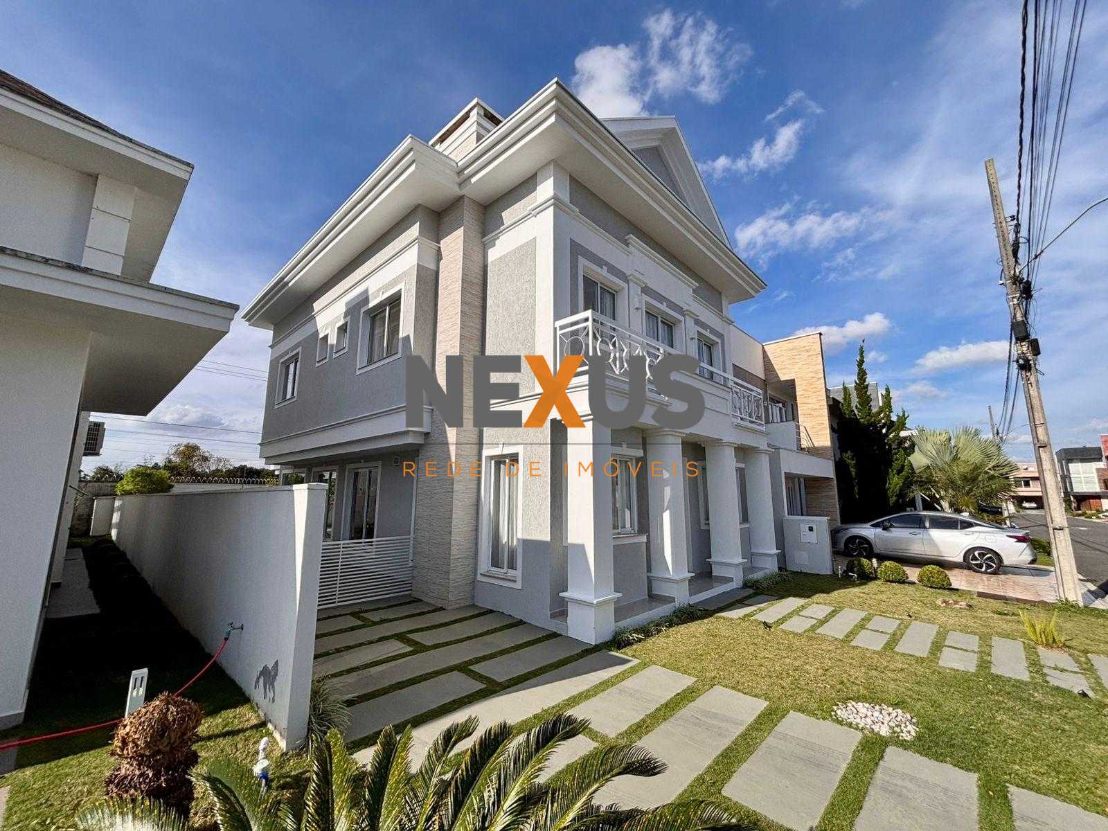 Casa de Alto Padrão à Venda em Condomínio  no Pinheirinho  Cur...