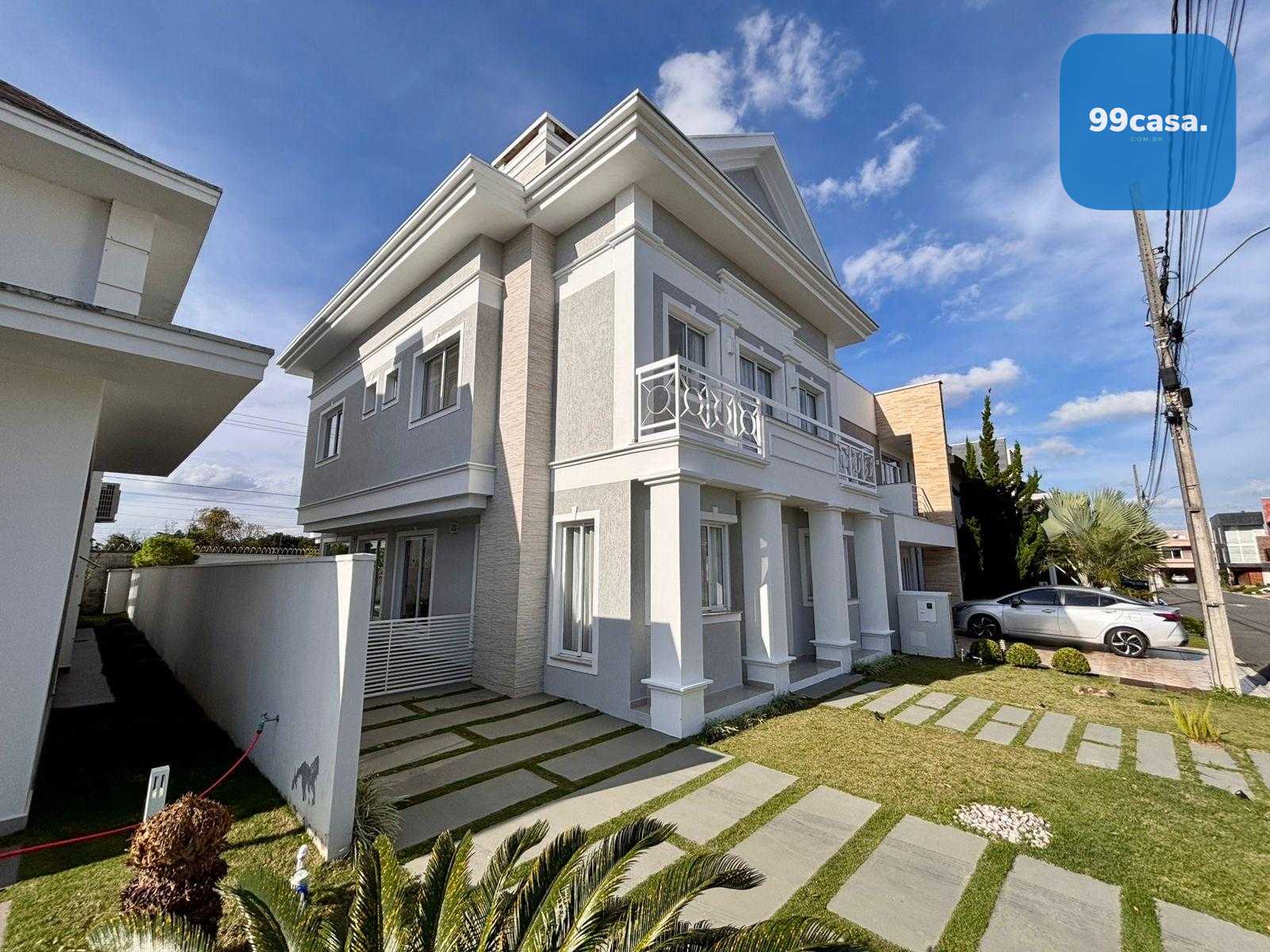 Casa de Alto Padrão à Venda em Condomínio  no Pinheirinho  Cur...