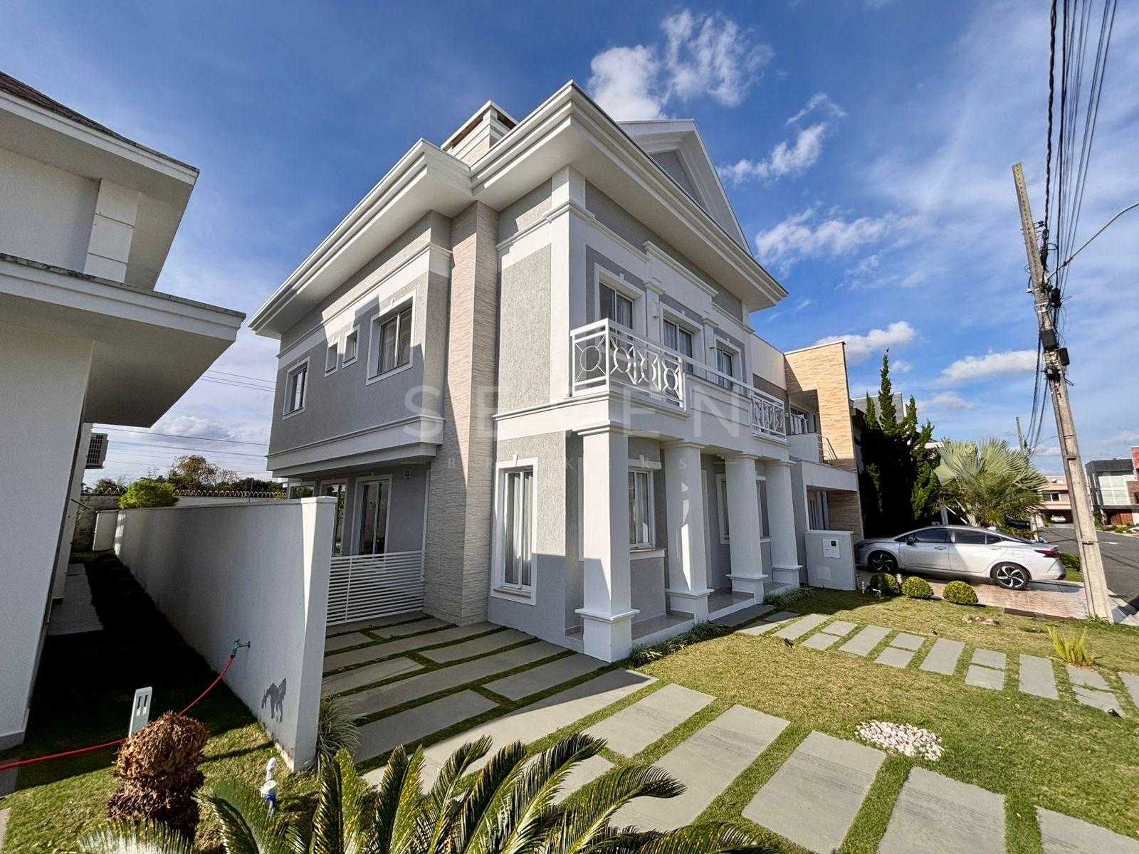 Casa de Alto Padrão à Venda em Condomínio  no Pinheirinho  Cur...