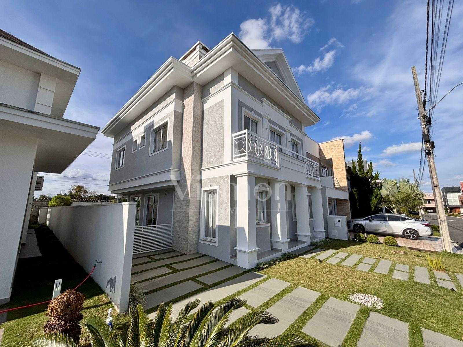 Casa de Alto Padrão à Venda em Condomínio  no Pinheirinho  Cur...