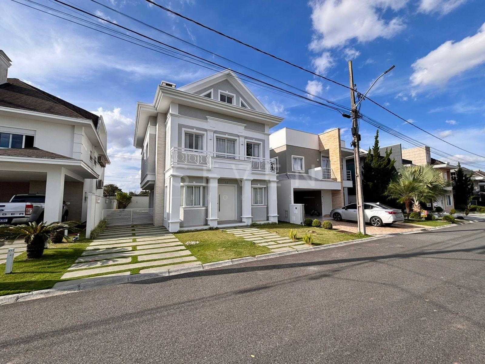 Casa de Alto Padrão à Venda em Condomínio  no Pinheirinho  Cur...