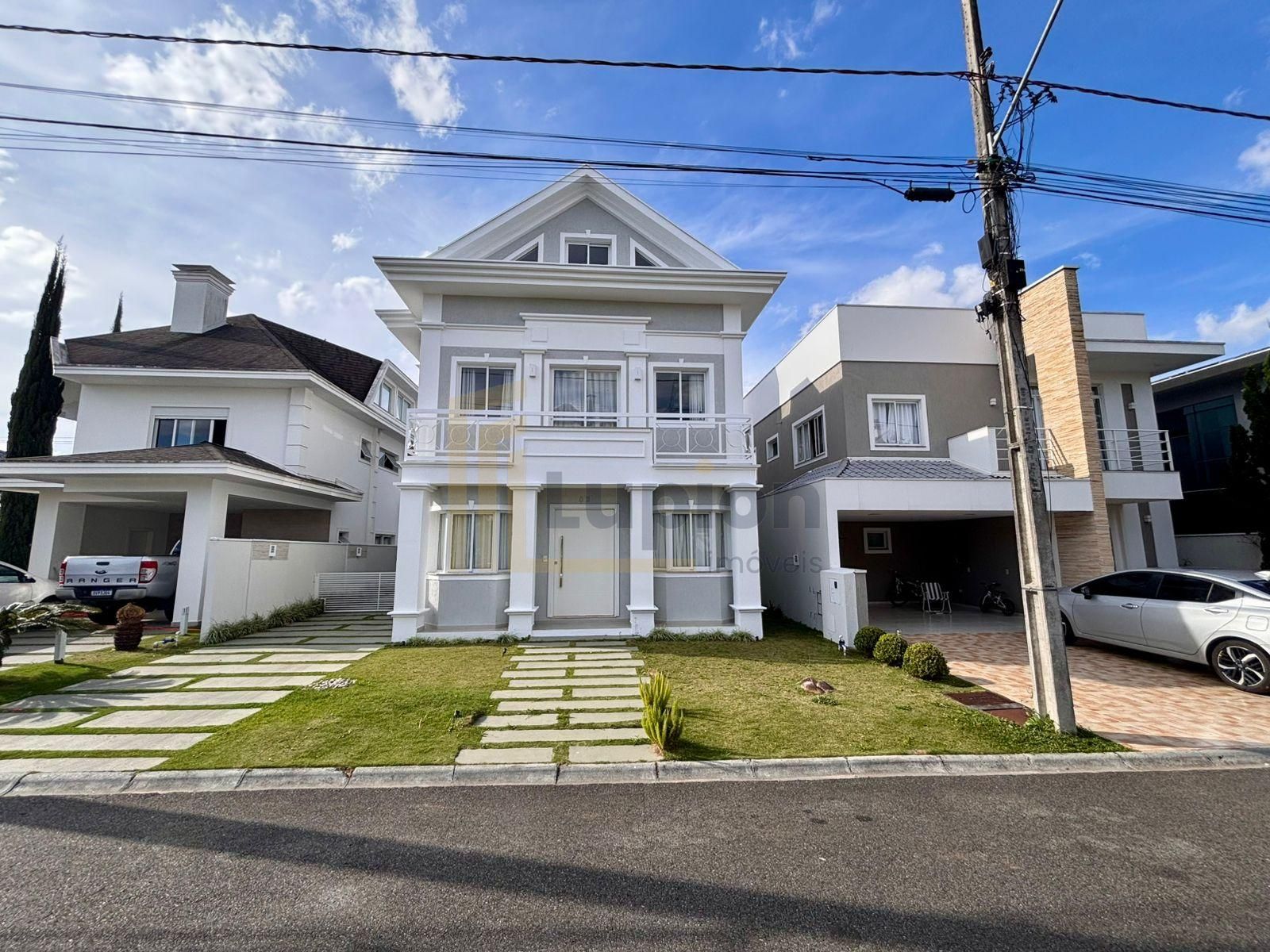 Casa de Alto Padrão à Venda em Condomínio  no Pinheirinho  Cur...