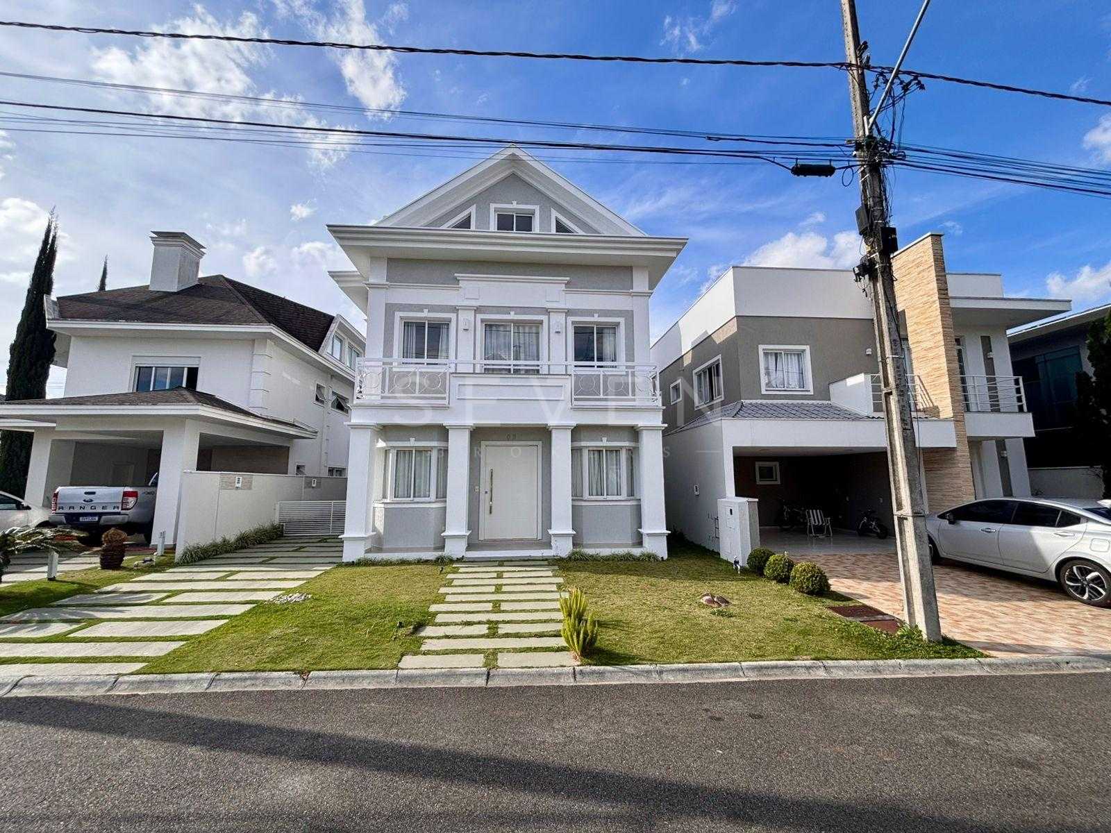 Casa de Alto Padrão à Venda em Condomínio  no Pinheirinho  Cur...