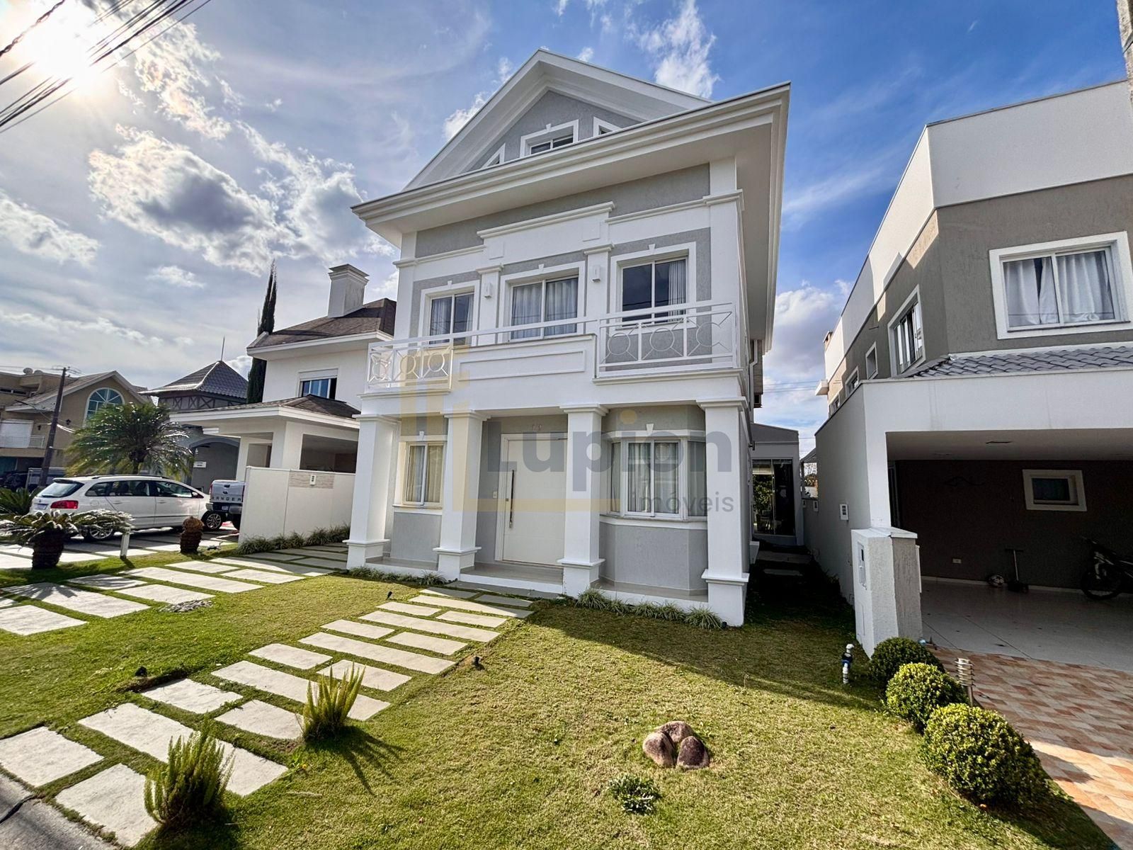 Casa de Alto Padrão à Venda em Condomínio  no Pinheirinho  Cur...