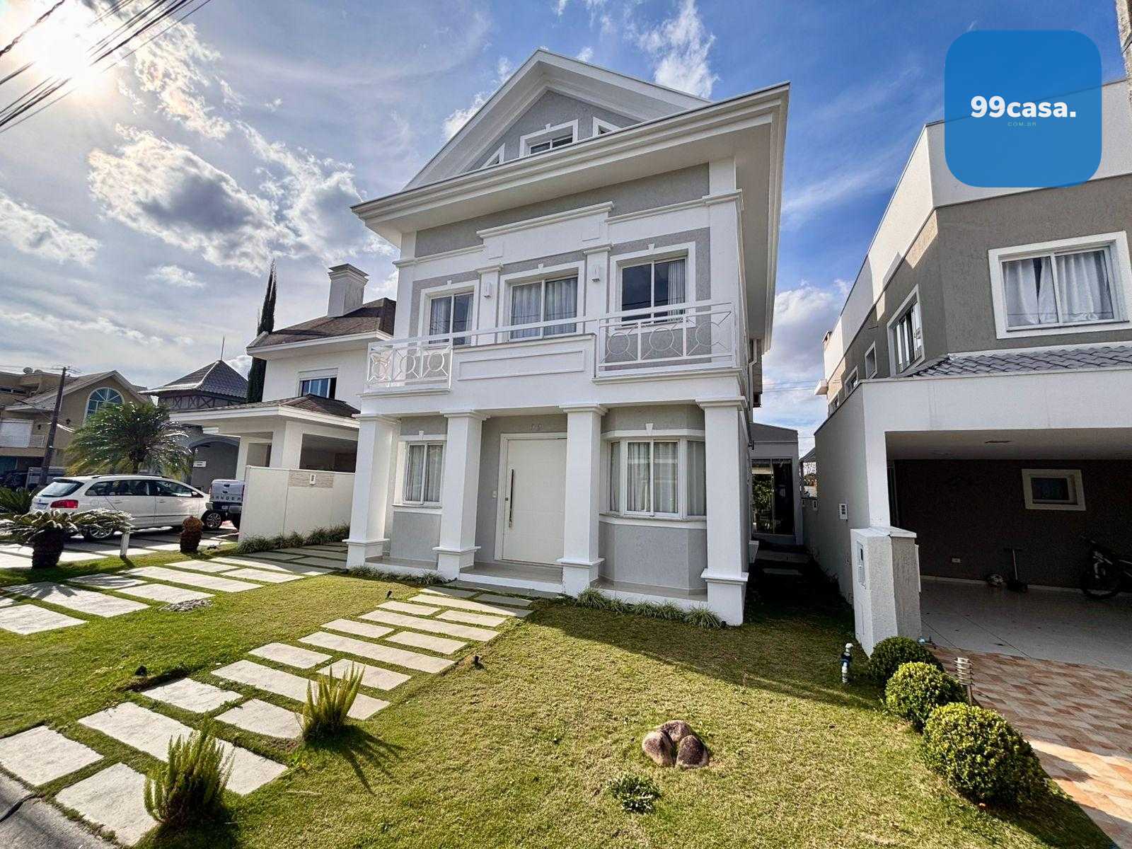 Casa de Alto Padrão à Venda em Condomínio  no Pinheirinho  Cur...