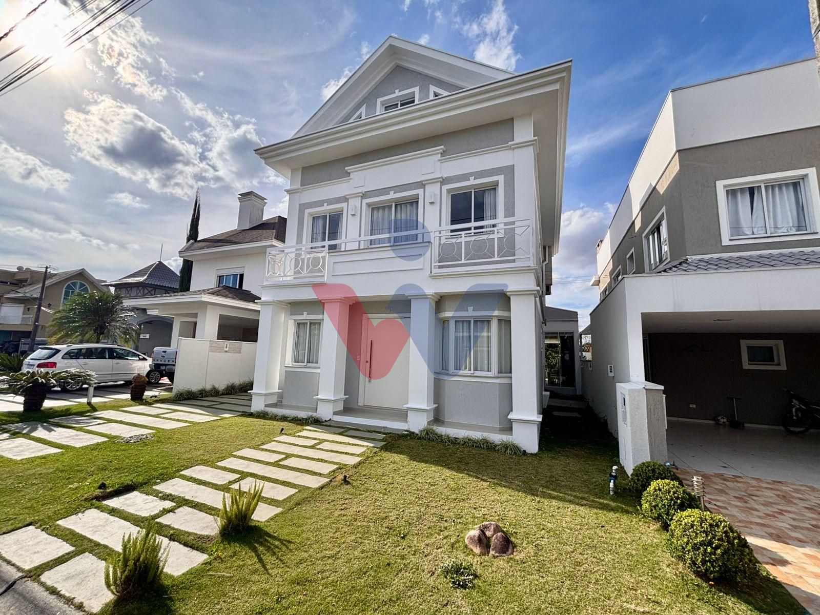 Casa de Alto Padrão à Venda em Condomínio  no Pinheirinho  Cur...