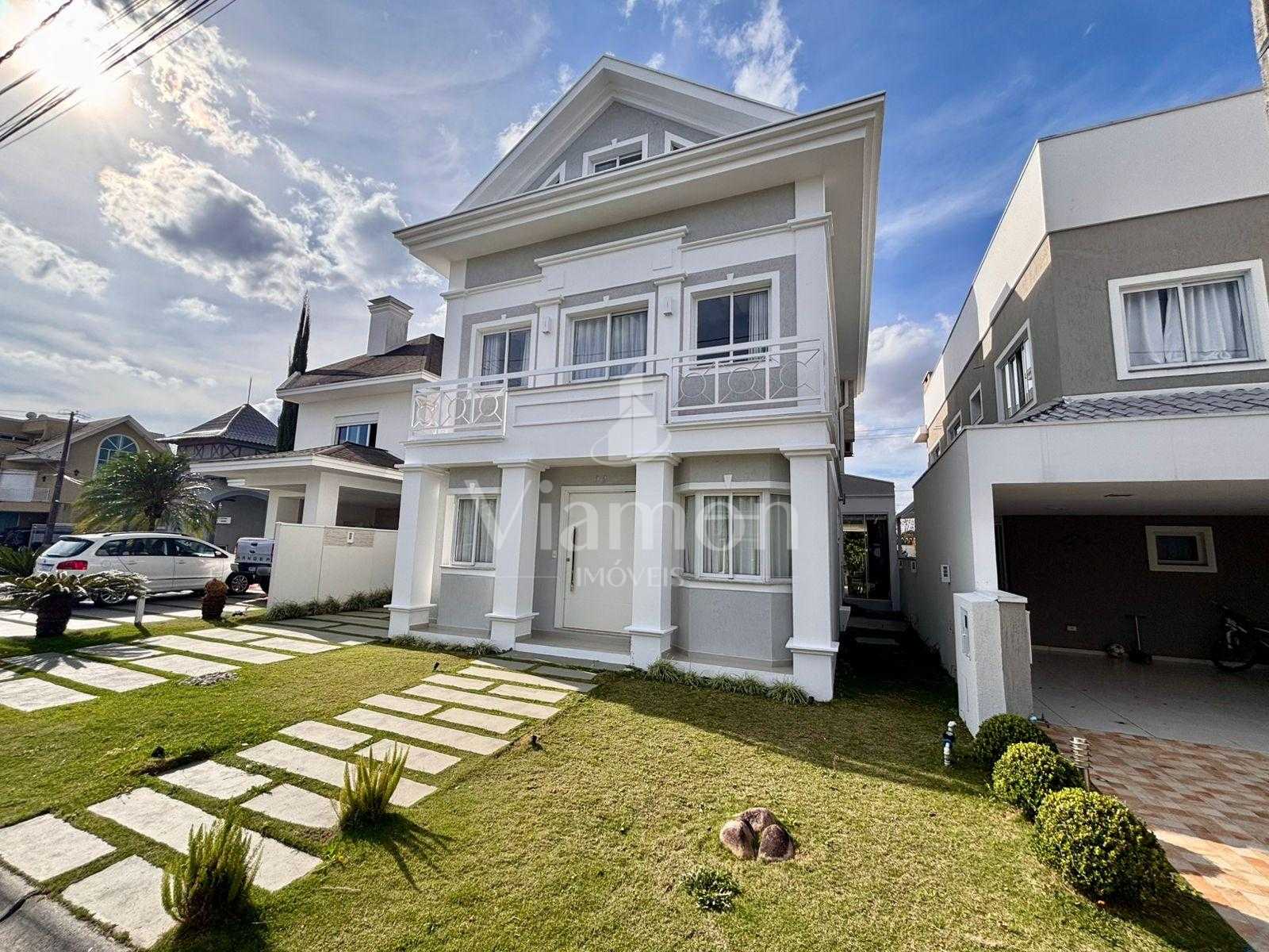 Casa de Alto Padrão à Venda em Condomínio  no Pinheirinho  Cur...