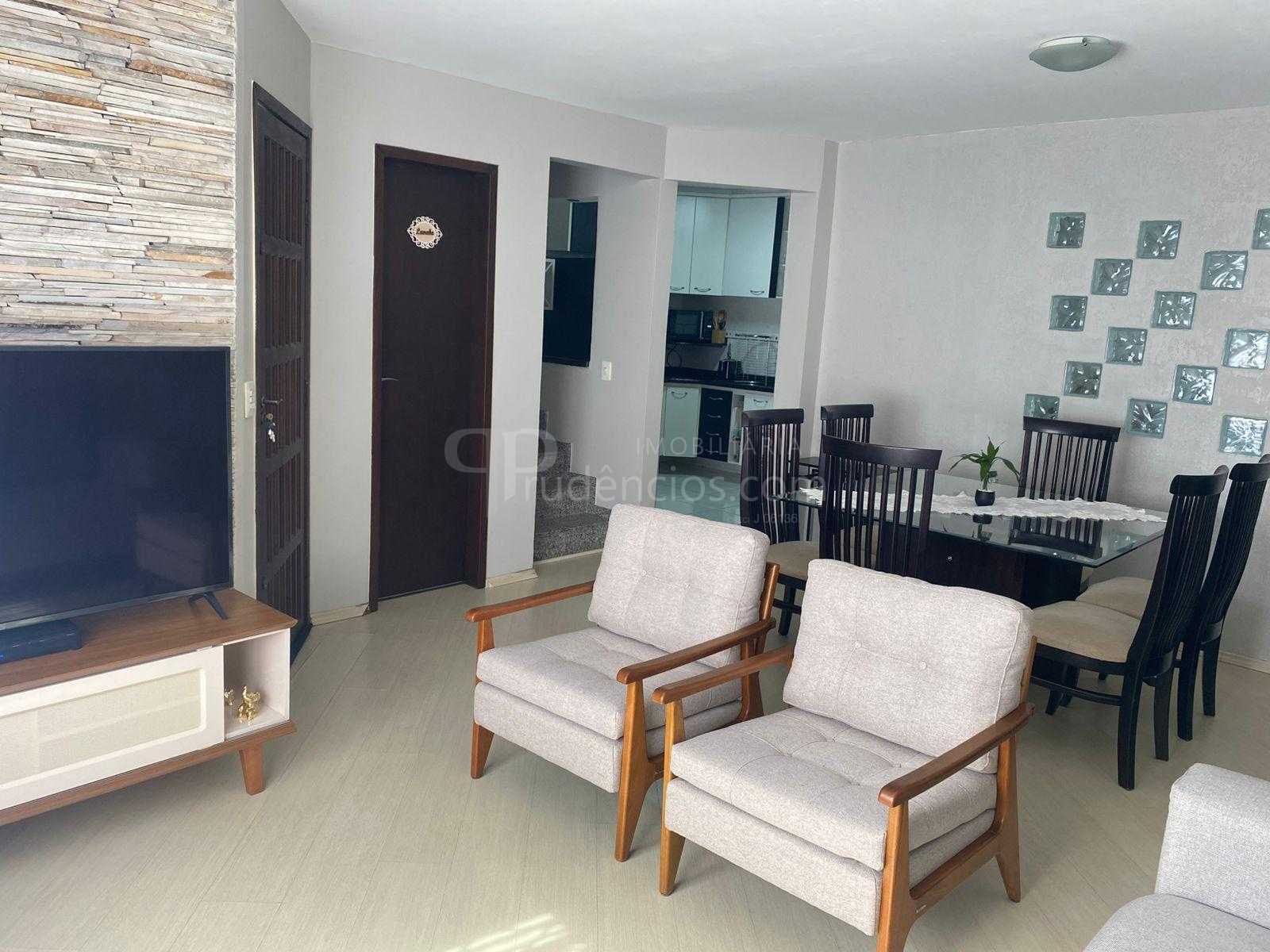 Sobrado em Condomínio no Xaxim | 127m  Totais | Segurança, Loc...