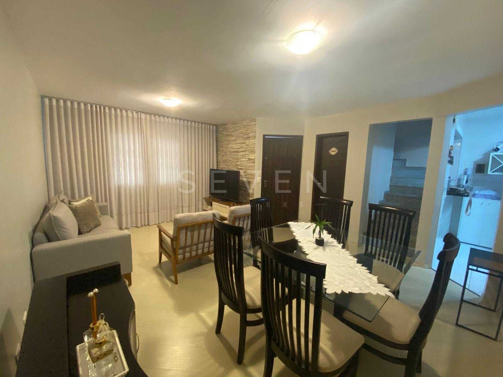 Sobrado em Condomínio Fechado no Xaxim  Conforto, Privacidade ...