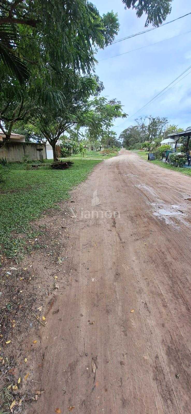 Terreno à Venda em Guaratuba, 414m  a 1.300m do Mar, Excelente...