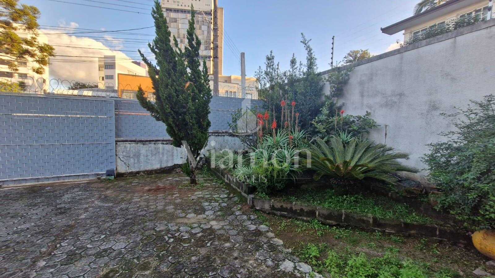 Excelente Casa Comercial no São Francisco  Ideal para Escritór...