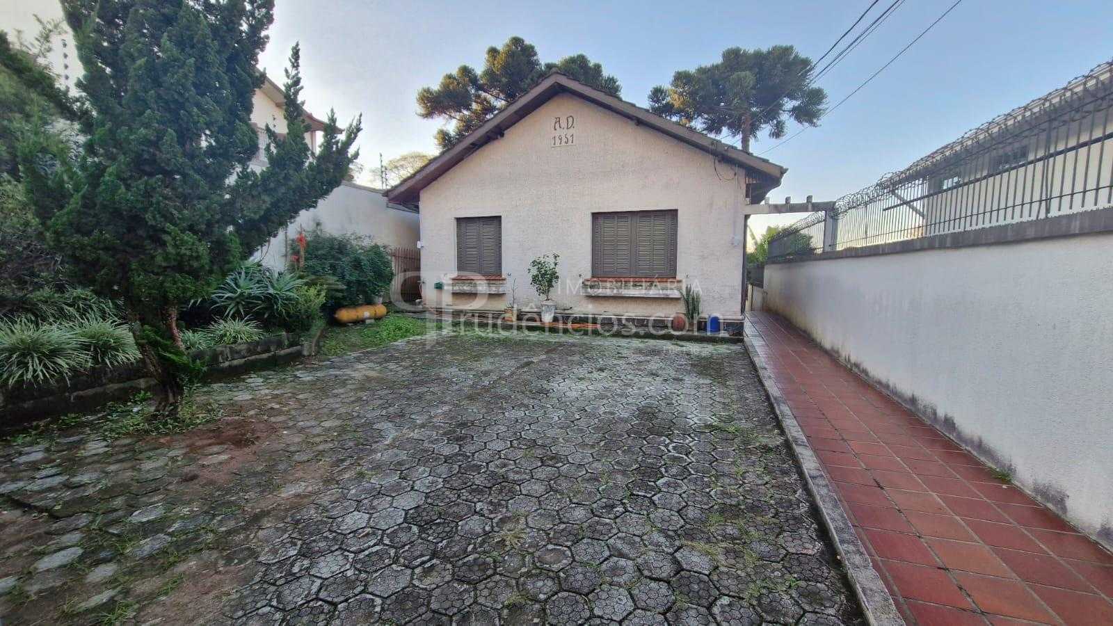 Excelente Casa Comercial no São Francisco  Ideal para Escritór...