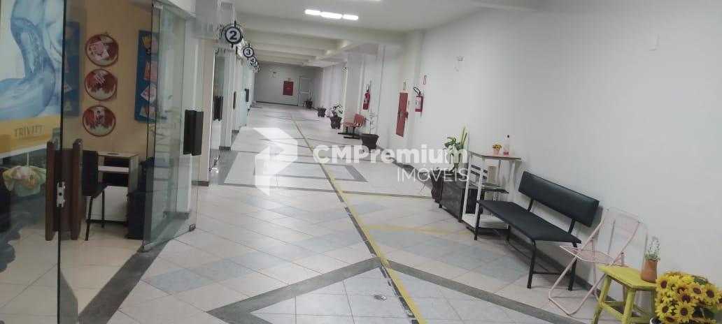 Loja 40m  na Galeria Haisler  Espaço comercial no centro de Cu...