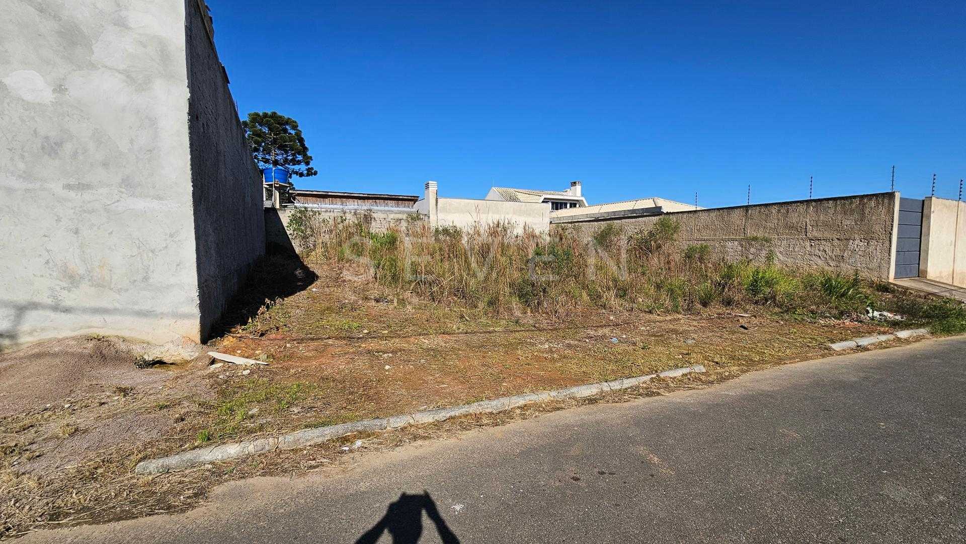  Terreno Plano em Bairro de Ótimo Padrão 200m , Ótima Frente e...