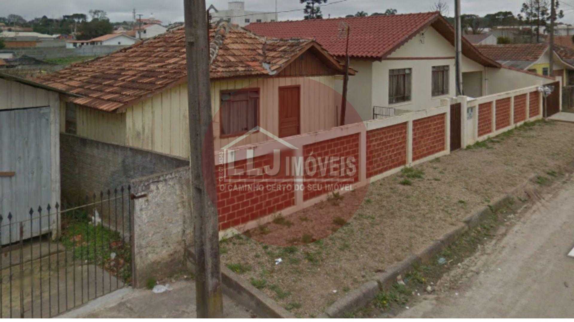 Terreno de 770m  com Duas Casas, na Lapa-PR