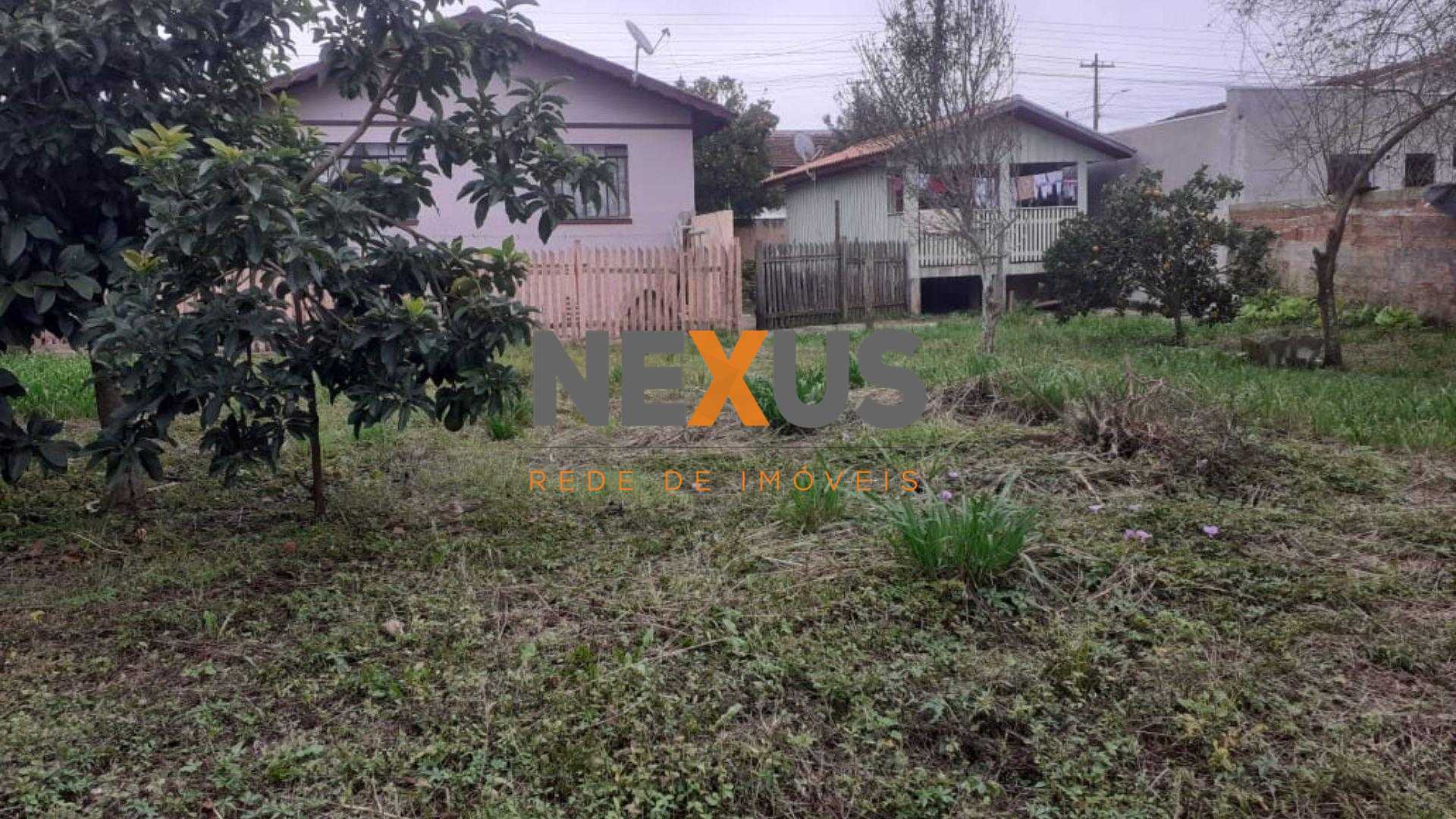 Terreno de 770m  com Duas Casas, na Lapa-PR