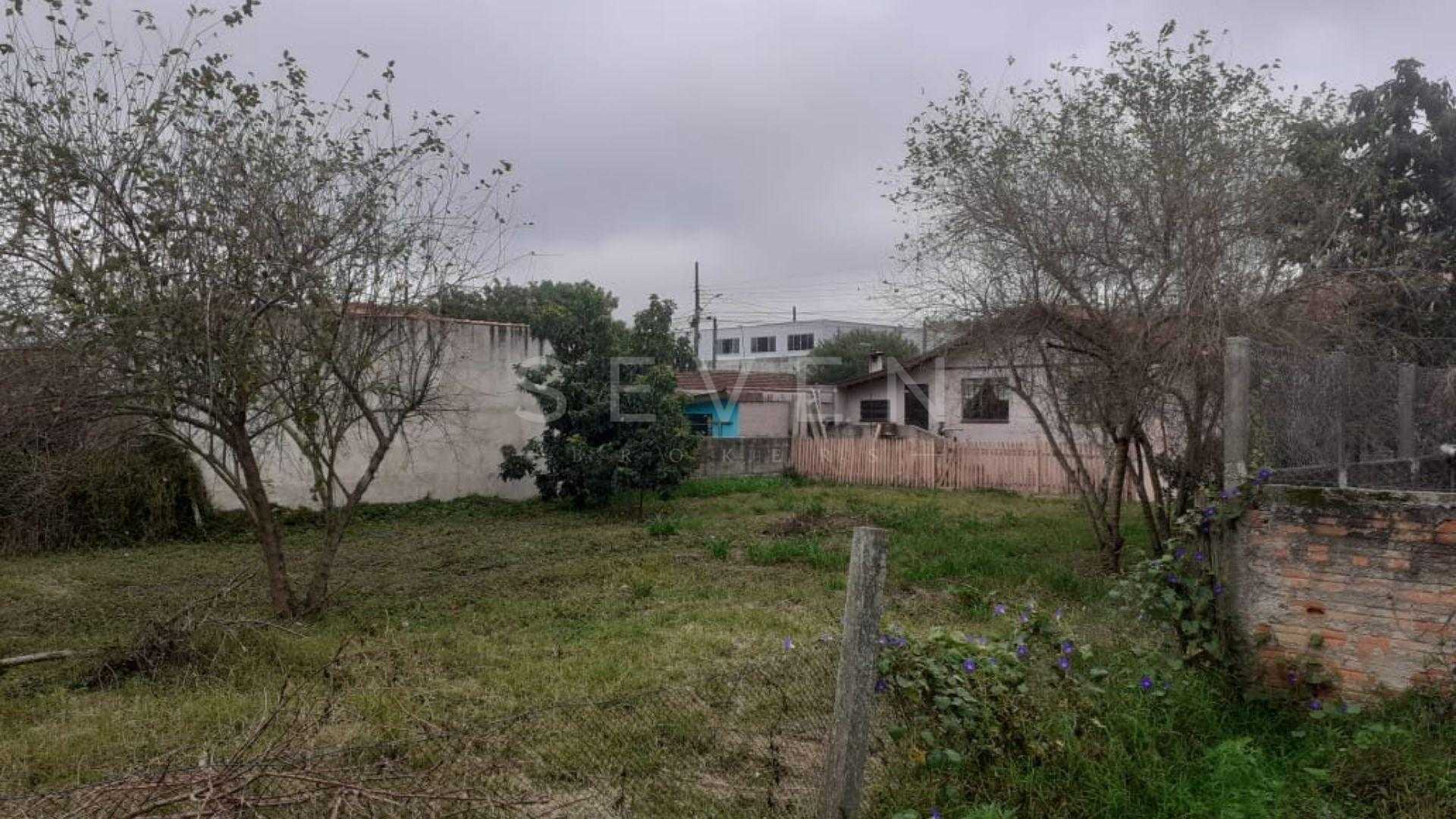 Terreno de 770m  com Duas Casas em Araucária. Excelente Oportu...