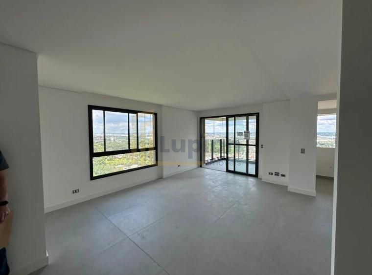 Apartamento Luxuoso no 23  Andar no Ecoville. Alto Padrão