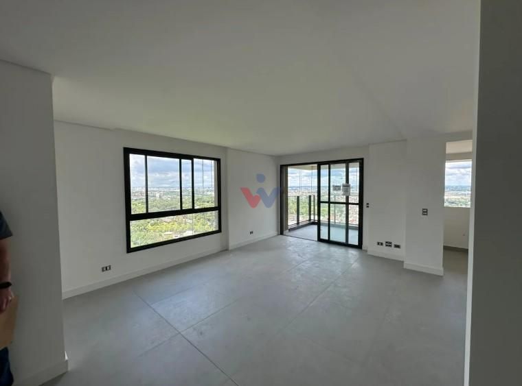 Apartamento Luxuoso no 23  Andar no Ecoville. Alto Padrão