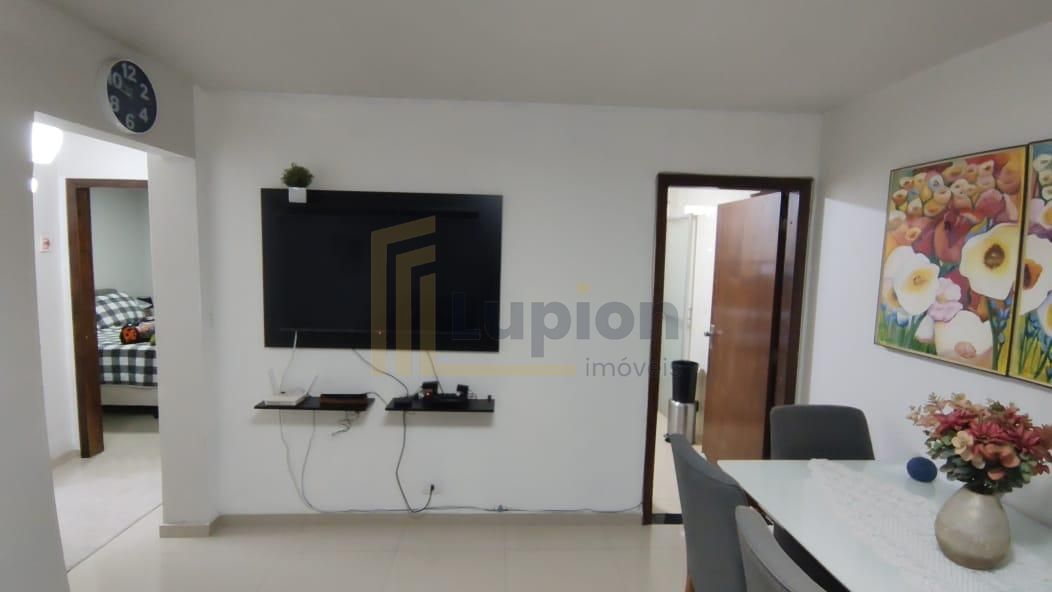 Apartamento Reformado no Água Verde por 489.000,00, 72m , 2 Qu...