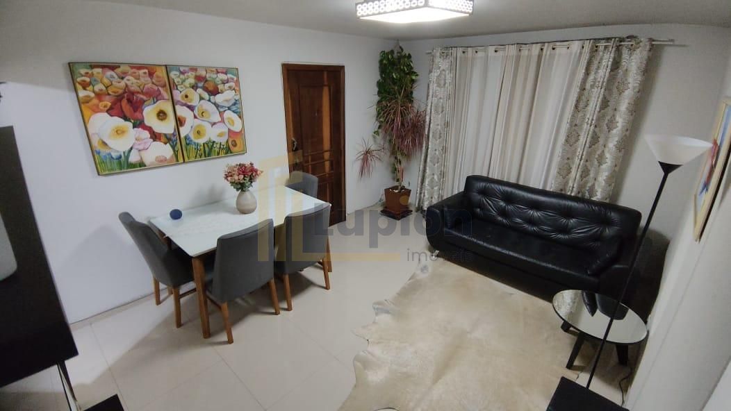 Apartamento Reformado no Água Verde por 489.000,00, 72m , 2 Qu...