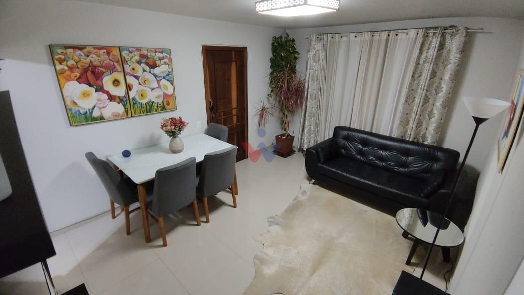 Apartamento Reformado no Água Verde por 489.000,00, 72m , 2 Qu...