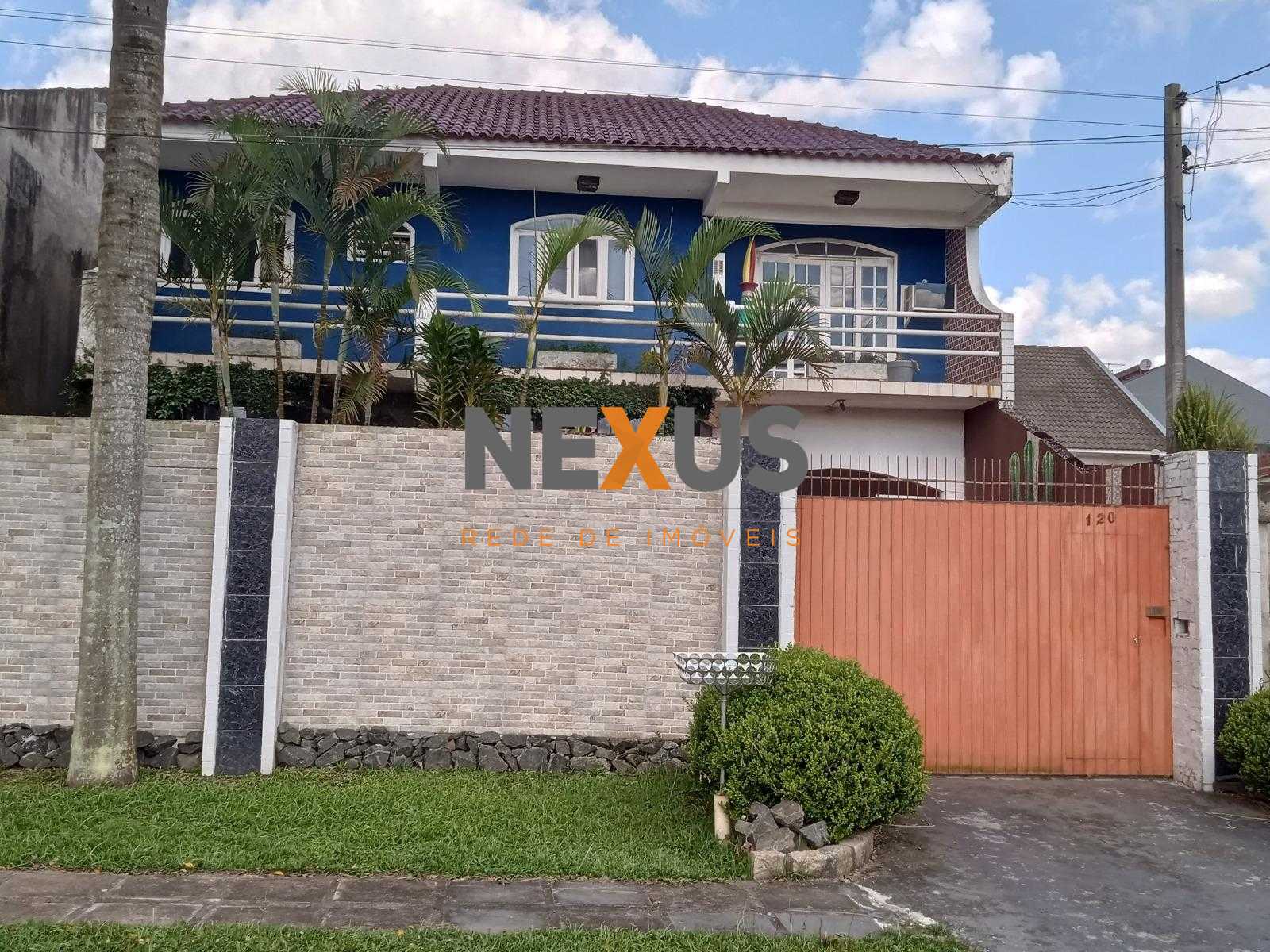 Casa ampla em Santa Felicidade com piscina, edícula e lazer co...