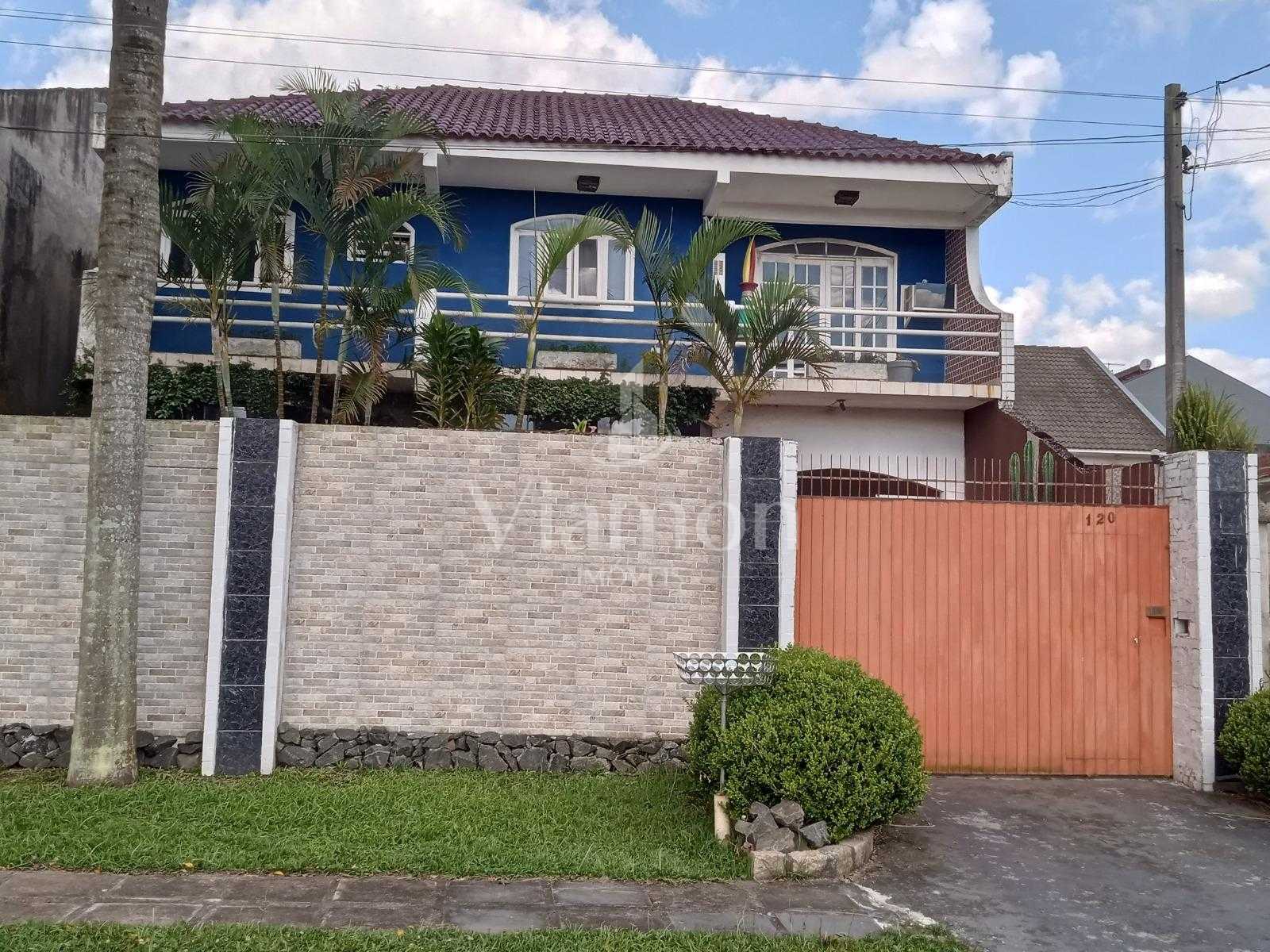 Casa ampla em Santa Felicidade com piscina, edícula e lazer co...